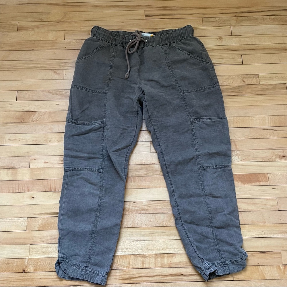 C&C California Linen Drawstring Pants in green - Picture 3 of 8